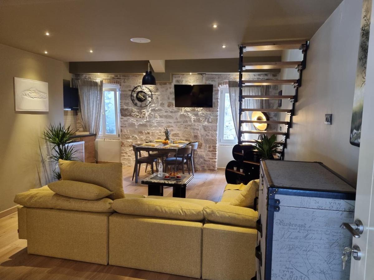 ˇdcˇ Modern Apartment Near The Church Rovinj Luaran gambar